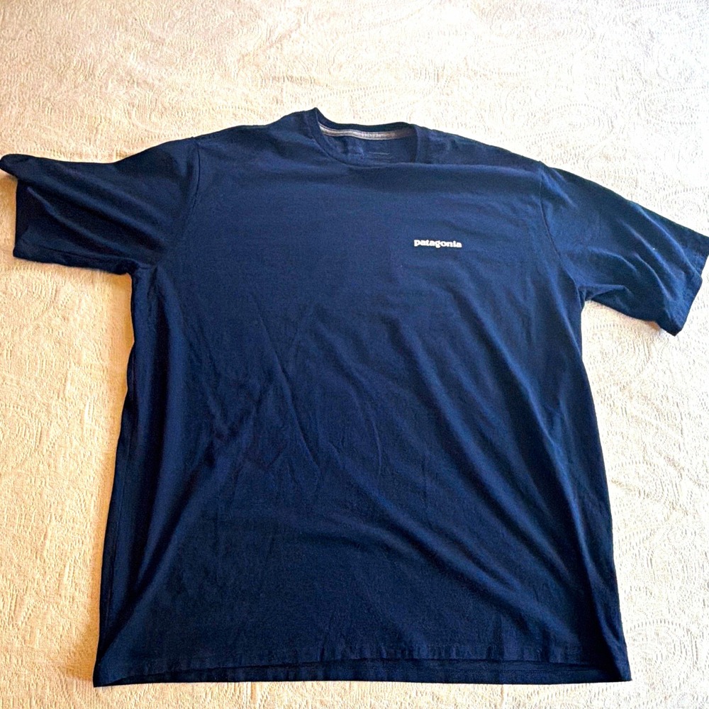 Patagonia Men's XL Blue Crew Neck Short Sleeve Graphic Logo T-Shirt Regular Fit